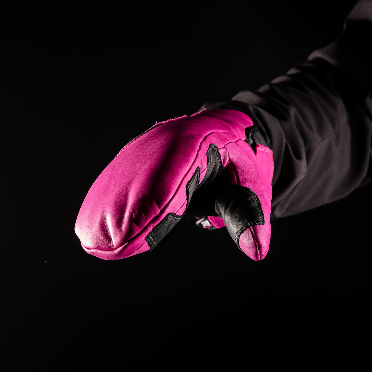 Pink ski mittens 2025