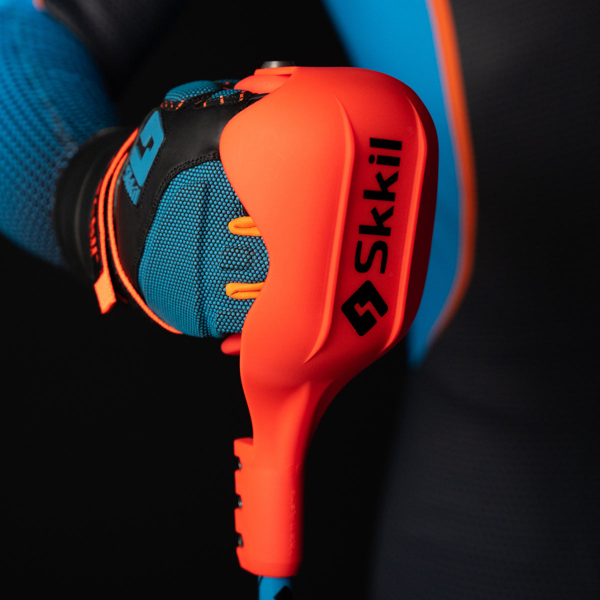 Slalom ski racing poles with hand guards STORM 18 SL + GATE BLOCKER